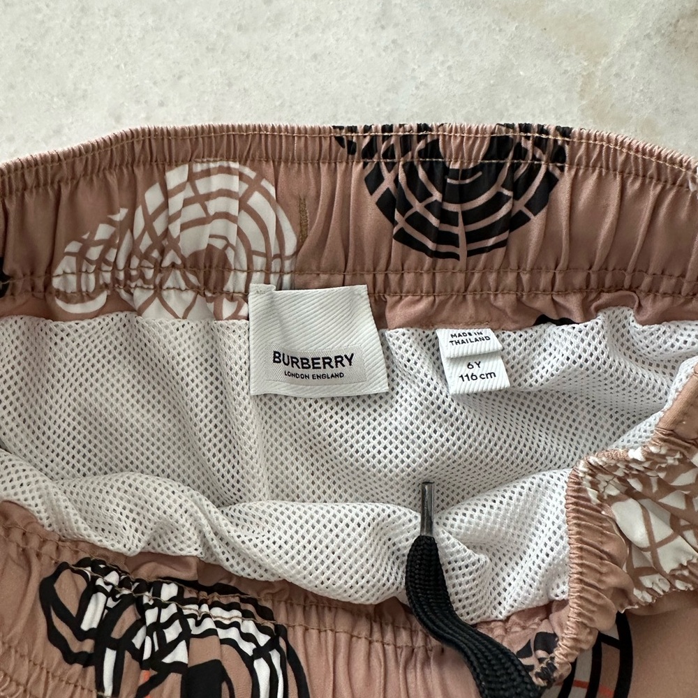 Burberry Tan Shorts with Graphic Pattern - Picture 4 of 5